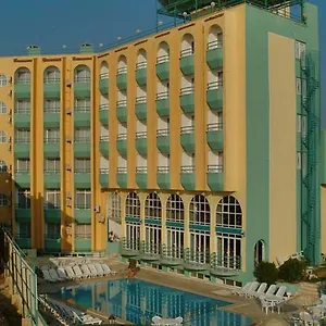 Отель Albora ***